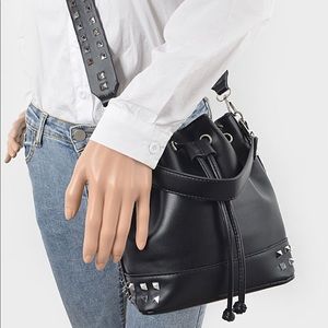 Beautiful nice durable bucket with Rhinestones